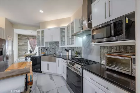 Kitchen - 18166 Bangor, Hesperia, CA 92345 photo 2 of 7