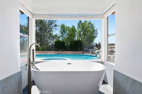 Bath - 2482 Steven Dr, Corona, CA 92879 photo 5 of 6
