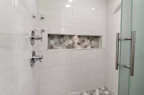 Bath - 14862 Burrows, Eastvale, CA 92880 photo 3 of 3