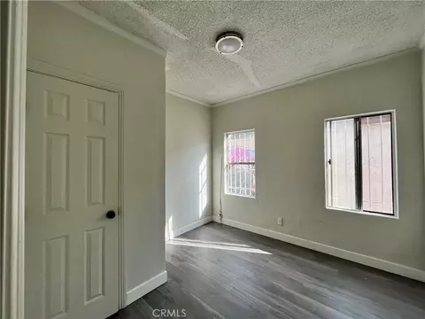 611 W 57th, Los Angeles, CA 90037