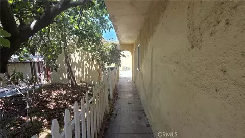 Exterior - 1326 E 9th St, Long Beach, CA 90813 photo 7 of 15
