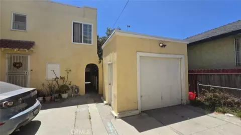 Exterior - 1326 E 9th St, Long Beach, CA 90813 photo 11 of 15