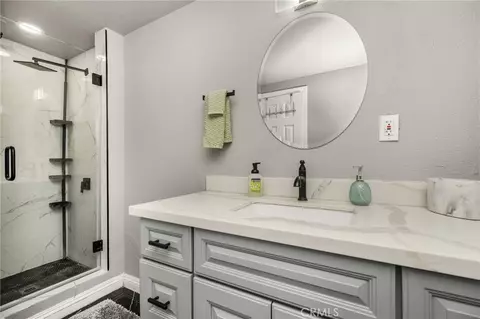 Bath - 1334 E Collins, Orange, CA 92867 photo 5 of 6