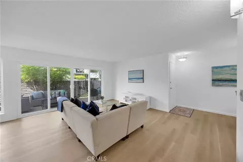 Living - 5140 E Atherton St #13, Long Beach, CA 90815 photo 4 of 5