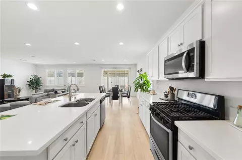 Kitchen - 786 Green Ct, Perris, CA 92571 photo 1 of 3