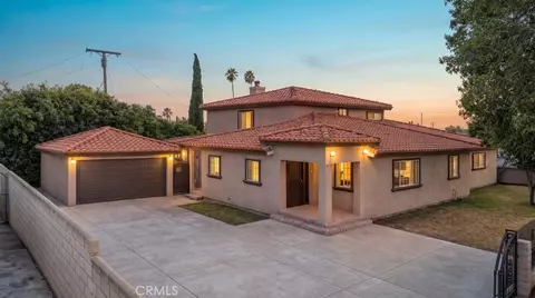 1042 W Mcfadden Ave, Santa Ana, CA 92707