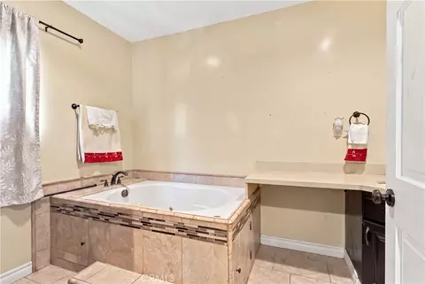 Bath - 9503 Dork, Pico Rivera, CA 90660 photo 5 of 5