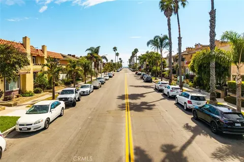 427 21st St, Huntington Beach, CA 92648