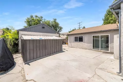 Exterior - 322 W School St, Compton, CA 90220 photo 2 of 11