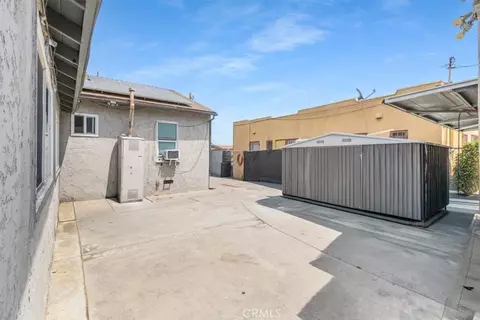Exterior - 322 W School St, Compton, CA 90220 photo 4 of 11