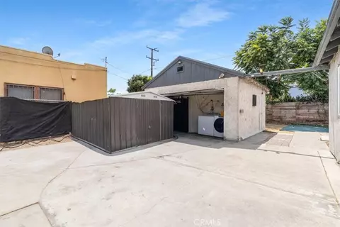 Exterior - 322 W School St, Compton, CA 90220 photo 3 of 11