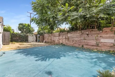 Exterior - 322 W School St, Compton, CA 90220 photo 7 of 11