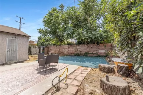 Exterior - 322 W School St, Compton, CA 90220 photo 6 of 11