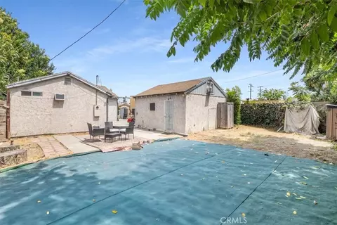 Exterior - 322 W School St, Compton, CA 90220 photo 9 of 11