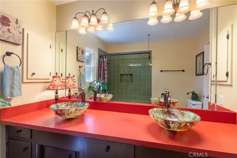 Bath - 6551 E Bacarro, Long Beach, CA 90815 photo 2 of 4