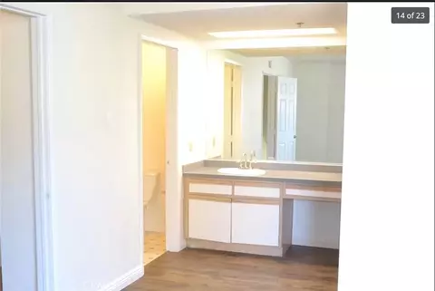Bath - 44532 15th E #5, Lancaster, CA 93535 photo 1 of 1