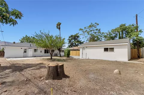 Exterior - 735 E Wilson St, Banning, CA 92220 photo 5 of 9