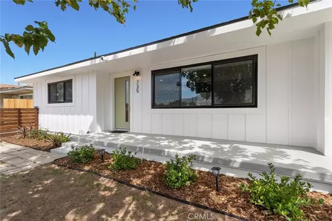 Exterior - 735 E Wilson St, Banning, CA 92220 photo 3 of 9