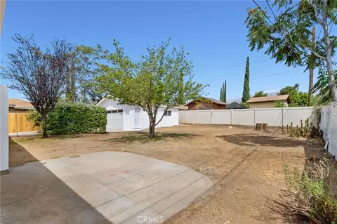 Exterior - 735 E Wilson St, Banning, CA 92220 photo 4 of 9