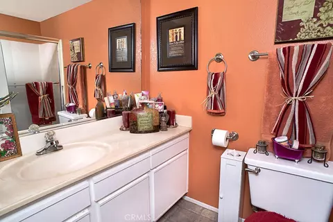 Bath - 44460 15th E #3, Lancaster, CA 93535 photo 1 of 1