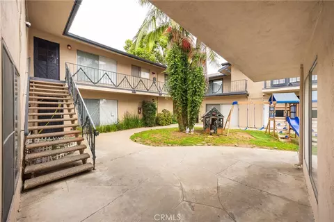 Exterior - 1005 E Harding St, Long Beach, CA 90805 photo 6 of 6