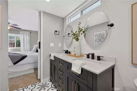 Bath - 4023 E Ransom St, Long Beach, CA 90804 photo 2 of 5