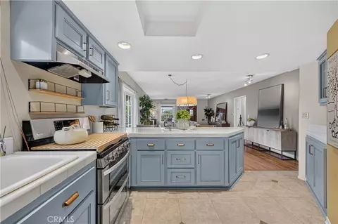 Kitchen - 4023 E Ransom St, Long Beach, CA 90804 photo 3 of 4