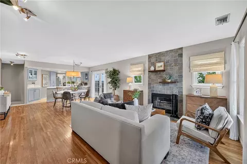 Living - 4023 E Ransom St, Long Beach, CA 90804 photo 2 of 3