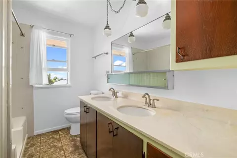 Bath - 948 W Buffington, Upland, CA 91784 photo 3 of 5