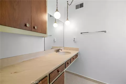 Bath - 948 W Buffington, Upland, CA 91784 photo 5 of 5
