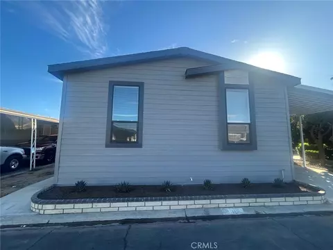 300 N Rampart #11, Orange, CA 92868