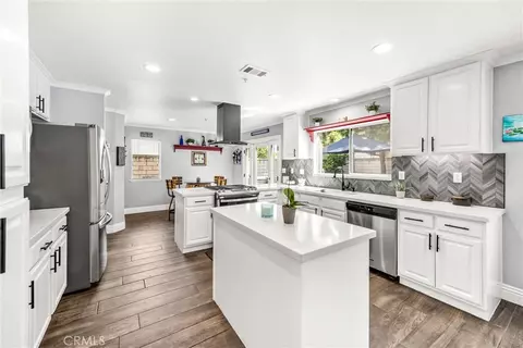 Kitchen - 1808 E Taft Ln, Placentia, CA 92870 photo 5 of 7