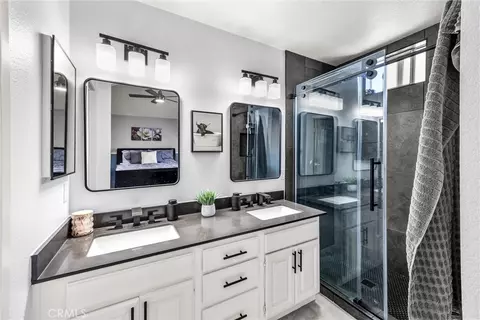 Bath - 1808 E Taft Ln, Placentia, CA 92870 photo 3 of 4