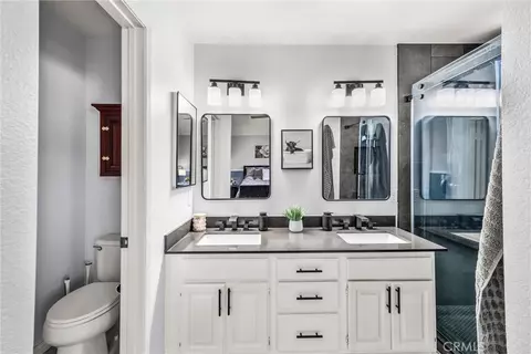 Bath - 1808 E Taft Ln, Placentia, CA 92870 photo 4 of 4