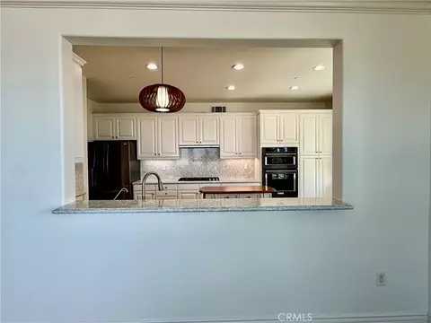 Kitchen - 1000 E Ocean Blvd, Long Beach, CA 90802 photo 1 of 8