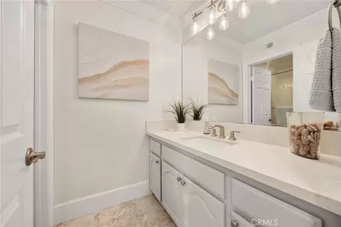 Bath - 2601 N Rosemere, Orange, CA 92867 photo 1 of 6