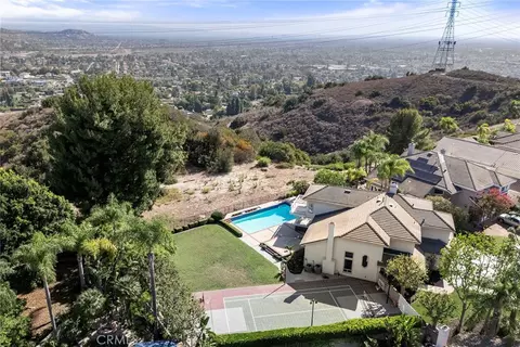 View/Area - 2601 N Rosemere, Orange, CA 92867 photo 3 of 6