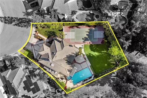 View/Area - 2601 N Rosemere, Orange, CA 92867 photo 2 of 6