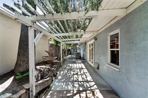 Exterior - 2201 E Glenoaks, Glendale, CA 91206 photo 4 of 4