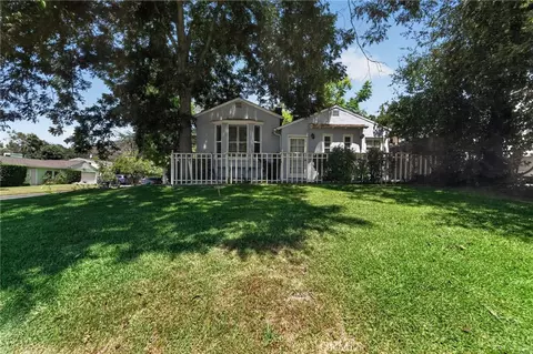 Exterior - 2201 E Glenoaks, Glendale, CA 91206 photo 3 of 4