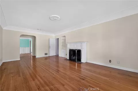 Living - 2201 E Glenoaks, Glendale, CA 91206 photo 1 of 4