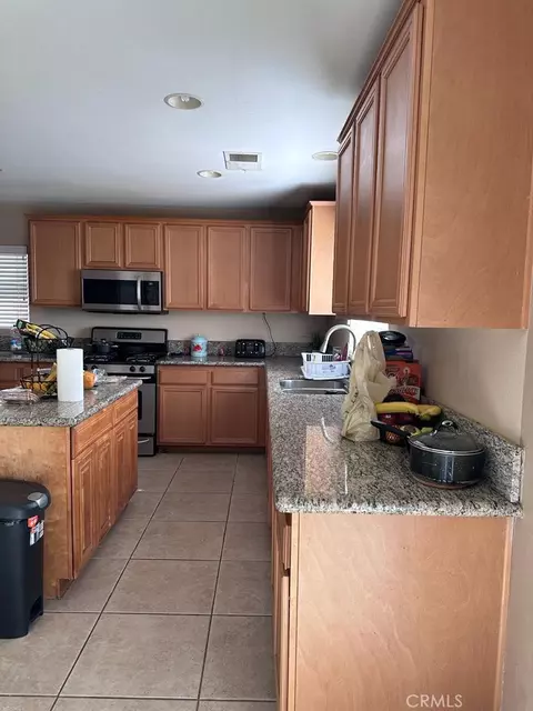 Kitchen - 3884 Akina Ave, Perris, CA 92571 photo 3 of 3