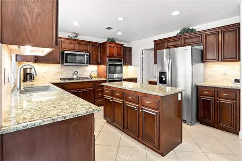 Kitchen - 65 Linhaven, Irvine, CA 92602 photo 3 of 6