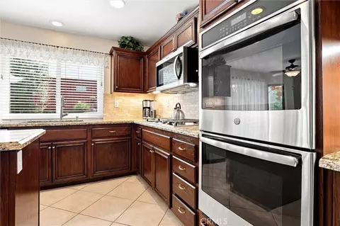 Kitchen - 65 Linhaven, Irvine, CA 92602 photo 6 of 6