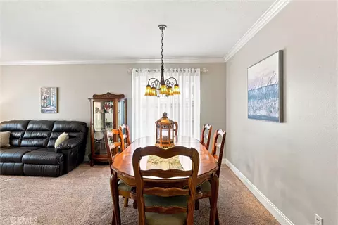 Dining - 65 Linhaven, Irvine, CA 92602 photo 2 of 3