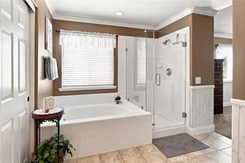 Bath - 65 Linhaven, Irvine, CA 92602 photo 7 of 7