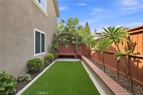 Exterior - 65 Linhaven, Irvine, CA 92602 photo 8 of 8