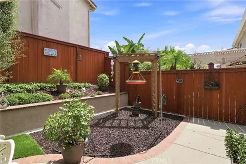 Exterior - 65 Linhaven, Irvine, CA 92602 photo 4 of 8
