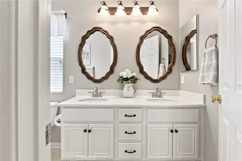 Bath - 65 Linhaven, Irvine, CA 92602 photo 2 of 7
