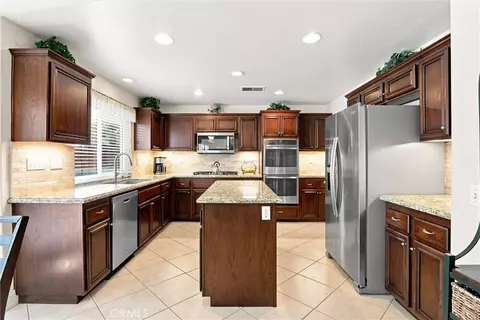 Kitchen - 65 Linhaven, Irvine, CA 92602 photo 2 of 6